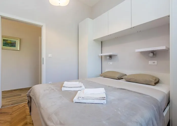 Vila House *