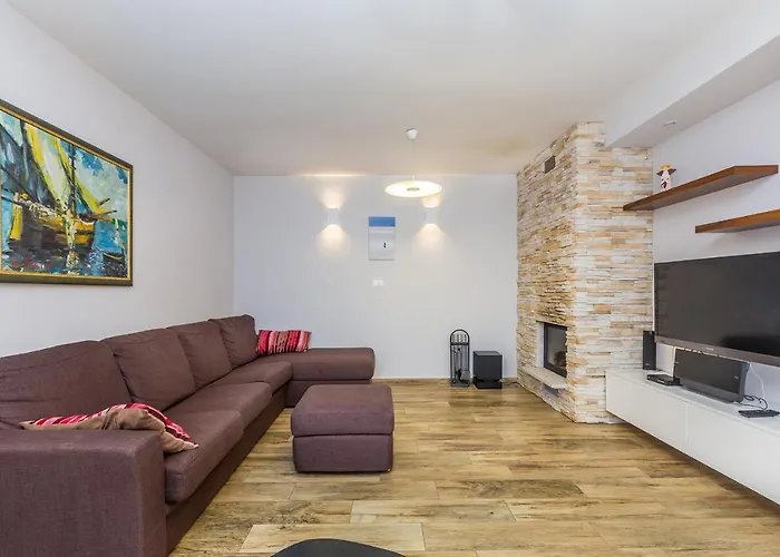 Vila House *