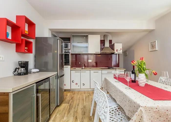 Vila House Brzac