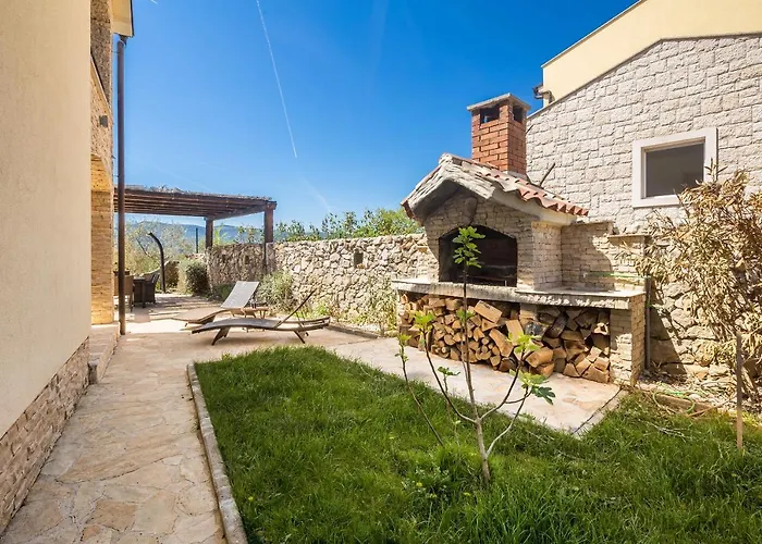 فيلة House Brzac