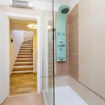 House * Brzac