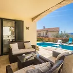Villa House