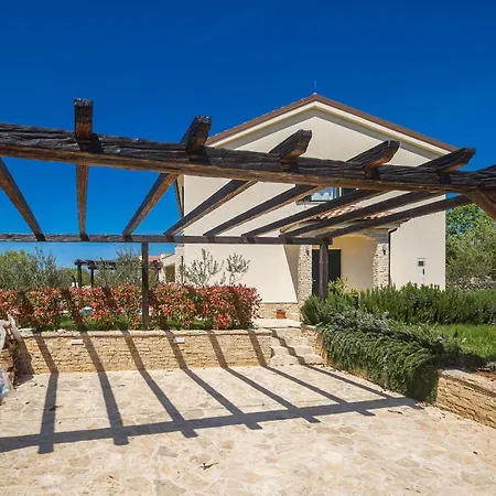 Villa House Brzac